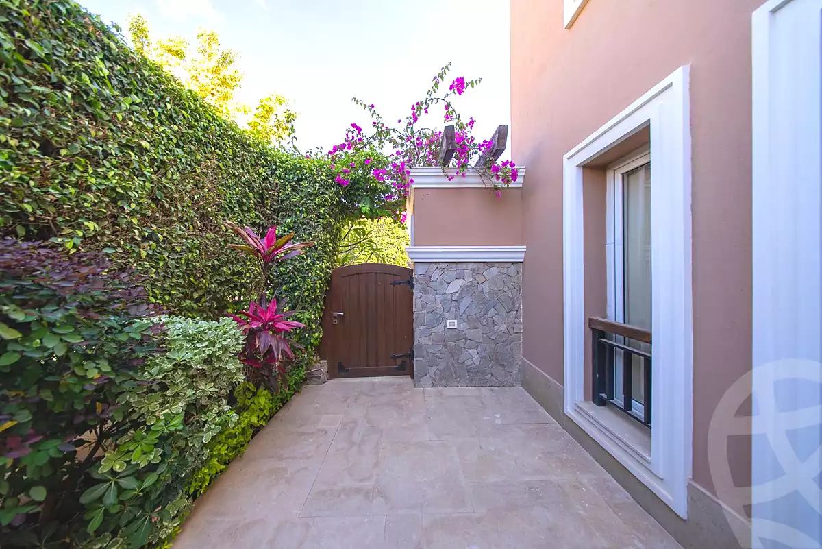 https://aqarmap.com.eg/ar/listing/7084049-for-sale-alexandria-king-maryot-compounds-jewar-compound-el-forat