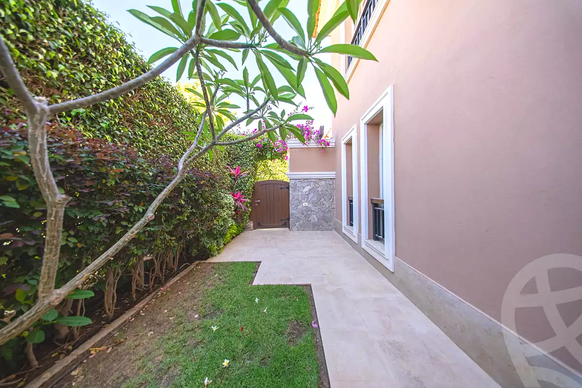 https://aqarmap.com.eg/ar/listing/7084049-for-sale-alexandria-king-maryot-compounds-jewar-compound-el-forat