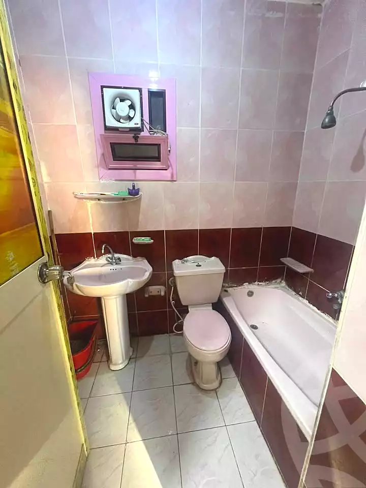 https://aqarmap.com.eg/ar/listing/7084061-for-sale-alexandria-sydy-bshr-sydy-bshr-qbly-hassan-refaat-st