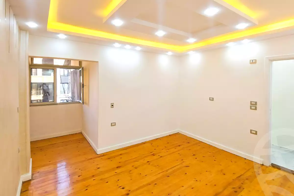https://aqarmap.com.eg/ar/listing/7084495-for-rent-alexandria-lauran-bd-lslm-rf