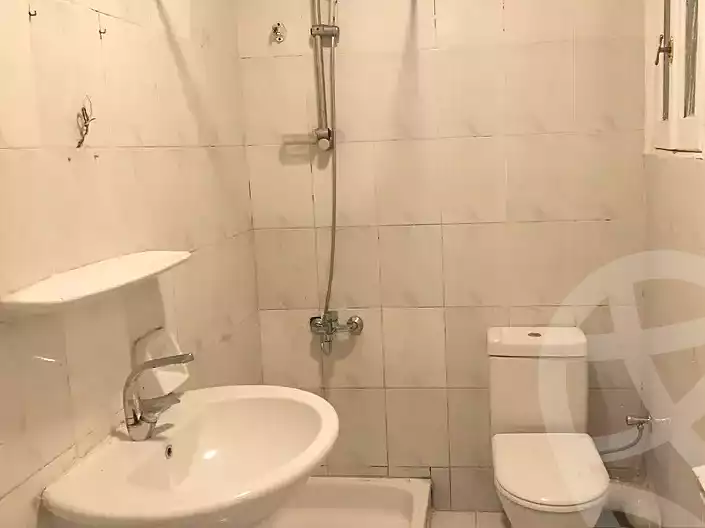 https://aqarmap.com.eg/en/listing/7084700-for-rent-alexandria-al-agamy-shataa-el-nakheel