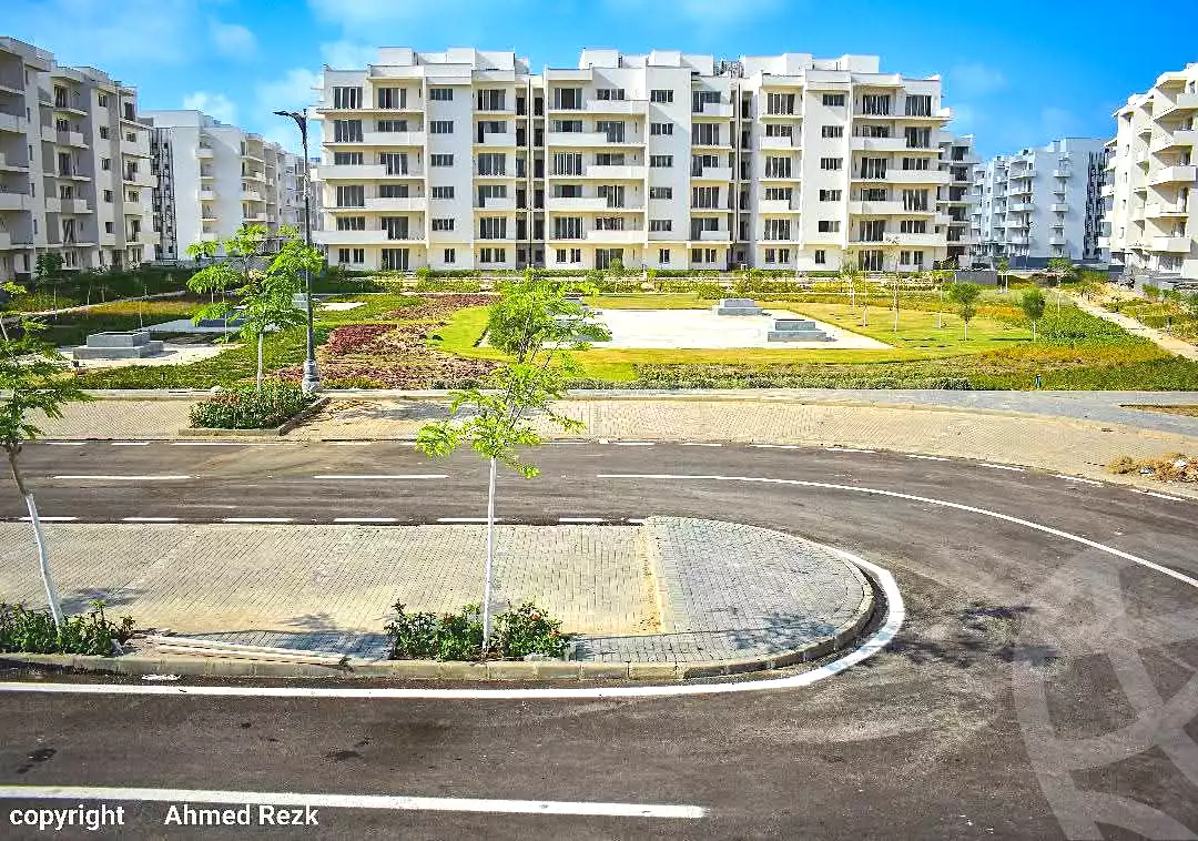 https://aqarmap.com.eg/ar/listing/7084962-for-sale-north-coast-new-alamein-mntj-t-l-lmyn-ljdyd-kmbwnd-mzryn