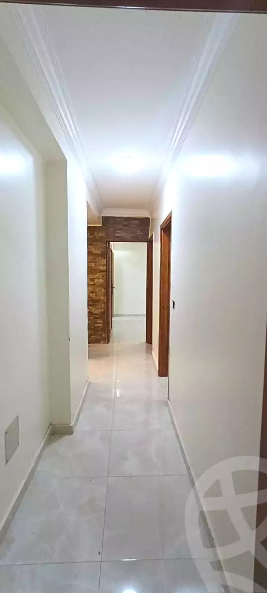 https://aqarmap.com.eg/ar/listing/7085071-for-sale-cairo-helwan-hadayek-helwan-nile-corniche-st