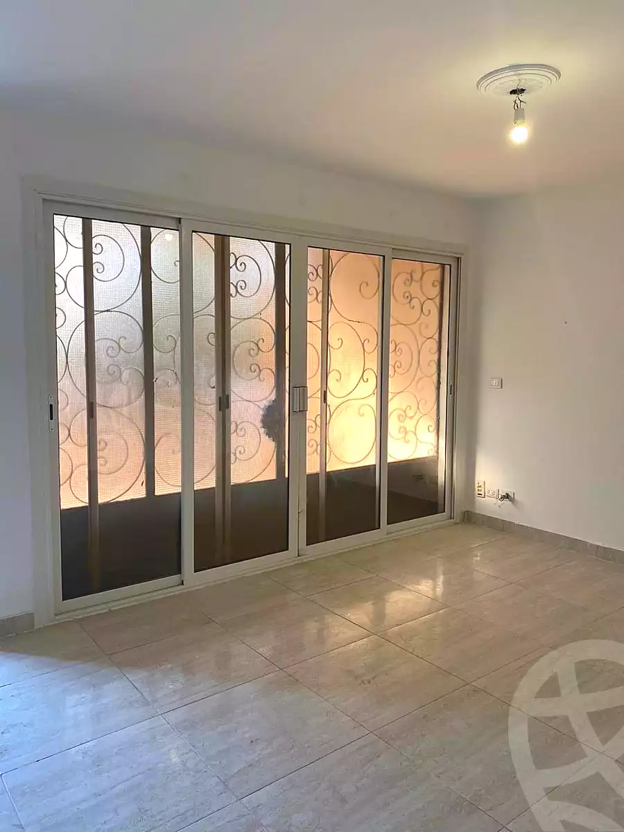 https://aqarmap.com.eg/en/listing/7085209-for-sale-cairo-new-cairo-lrhb-city-phase-4-mohammed-farid-st