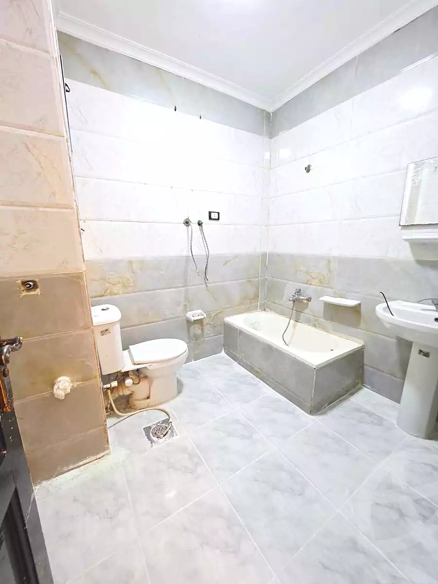 https://aqarmap.com.eg/ar/listing/7085494-for-sale-alexandria-al-agamy-shataa-el-nakheel