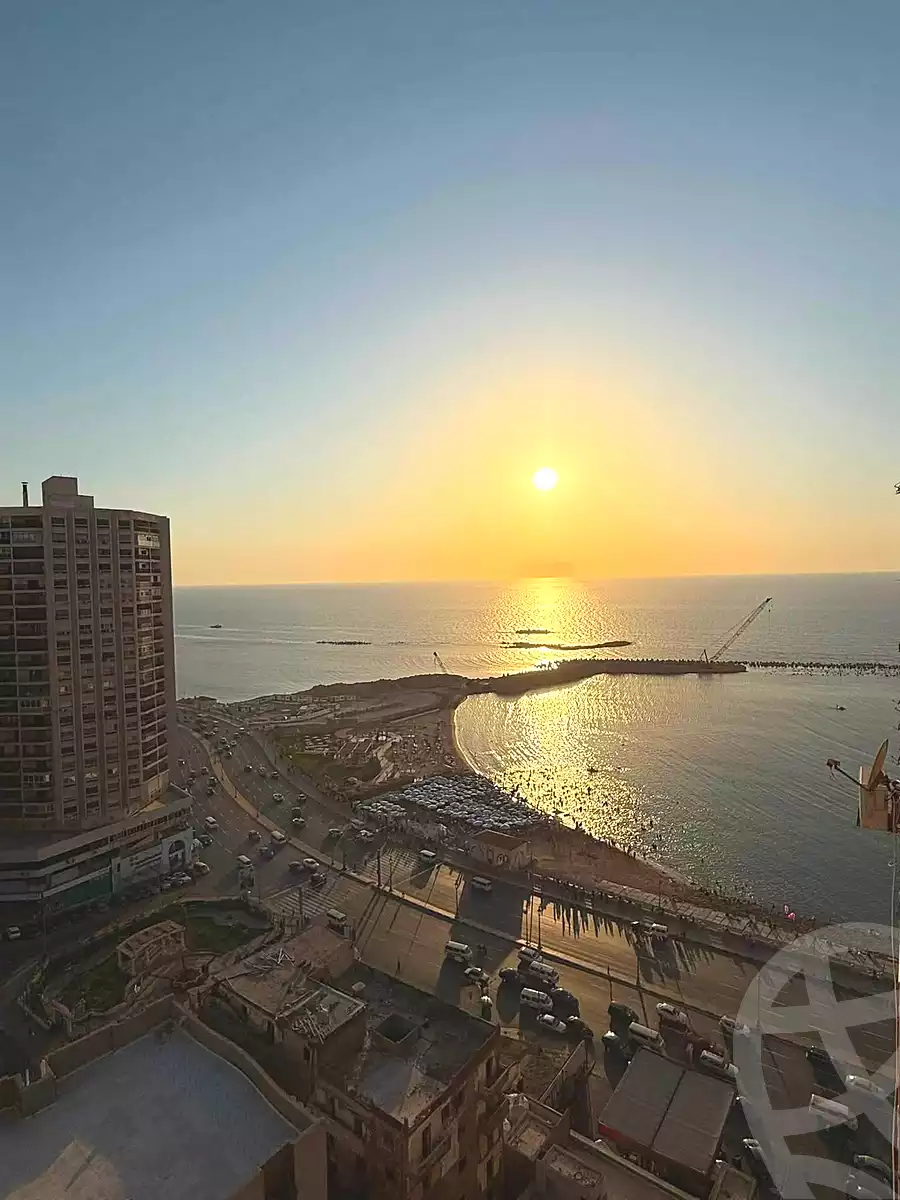 https://aqarmap.com.eg/ar/listing/7085572-for-sale-alexandria-sydy-bshr-sydy-bshr-bhry-shr-khld-bn-lwlyd