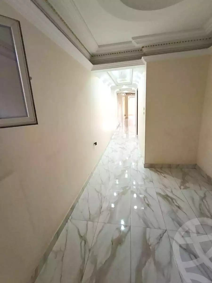 https://aqarmap.com.eg/ar/listing/7085878-for-sale-cairo-helwan-ahmed-enci-st