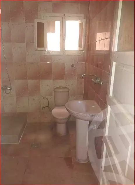 https://aqarmap.com.eg/ar/listing/7085899-for-sale-alexandria-al-agamy-el-hanouvel
