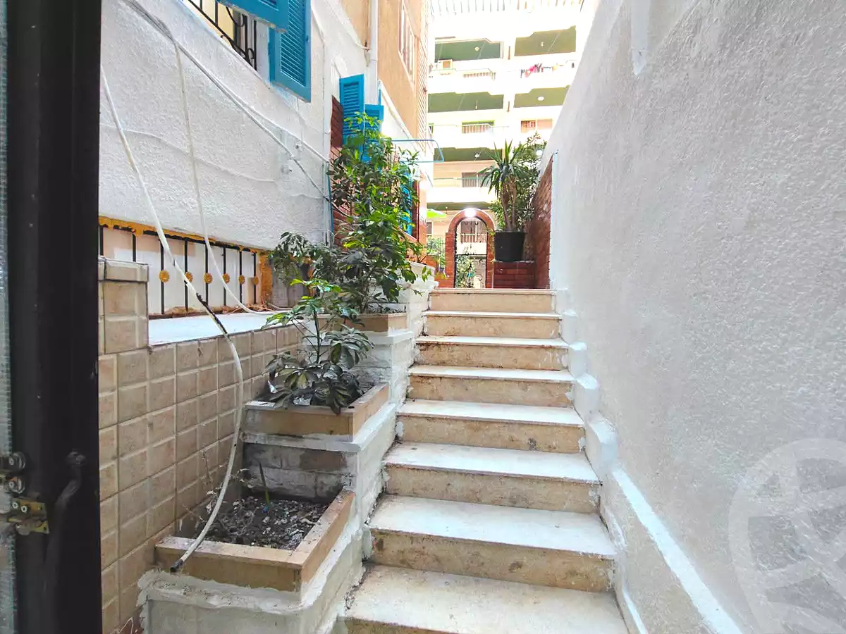 https://aqarmap.com.eg/ar/listing/7085944-for-sale-alexandria-al-agamy-shataa-el-nakheel