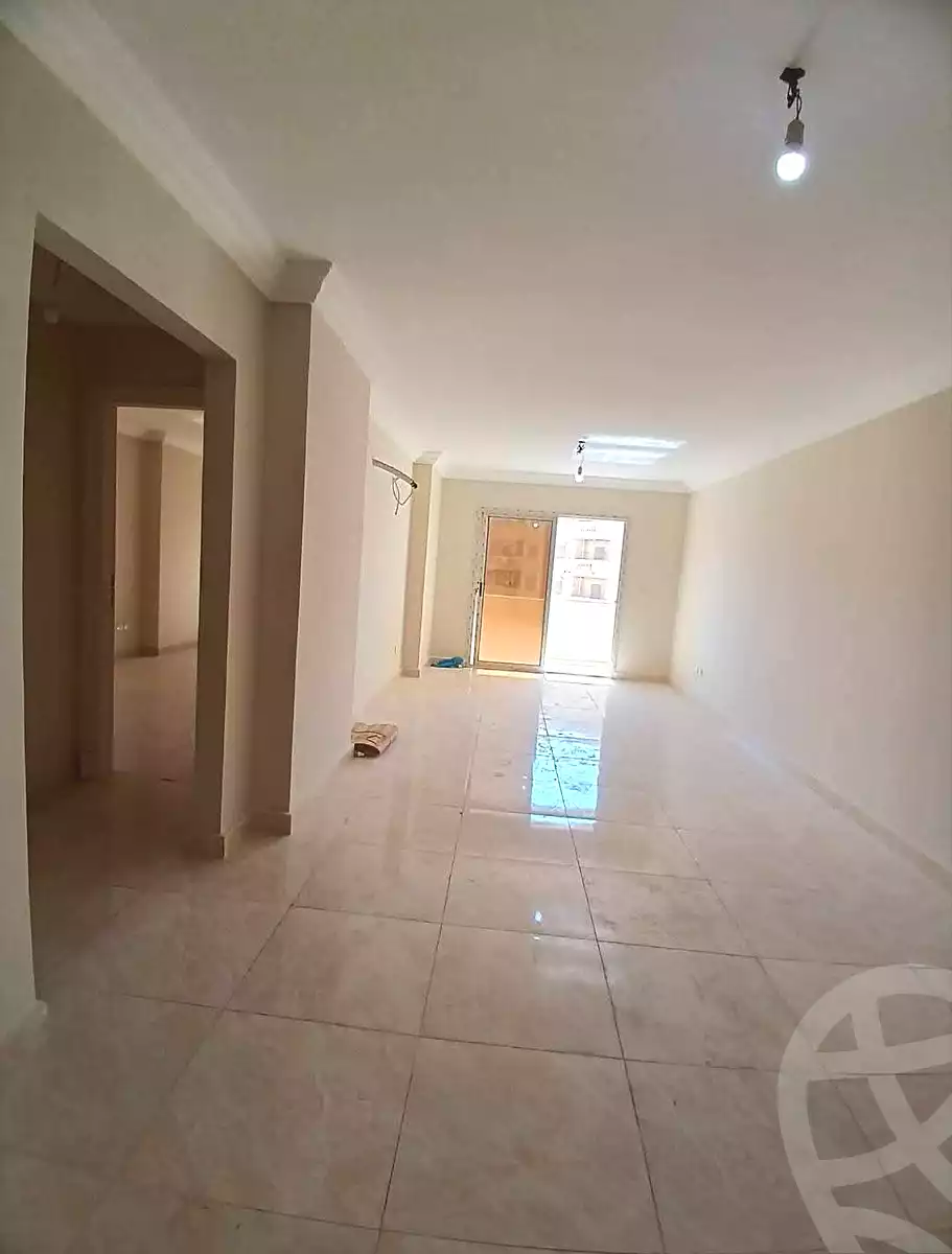https://aqarmap.com.eg/ar/listing/7086123-for-sale-alexandria-lsywf-city-light-compound