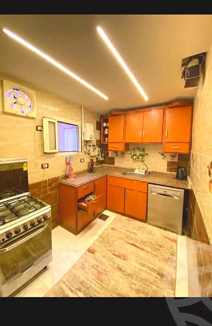 https://aqarmap.com.eg/ar/listing/7086213-for-sale-alexandria-al-agamy-lbytsh-qased-kareem-st