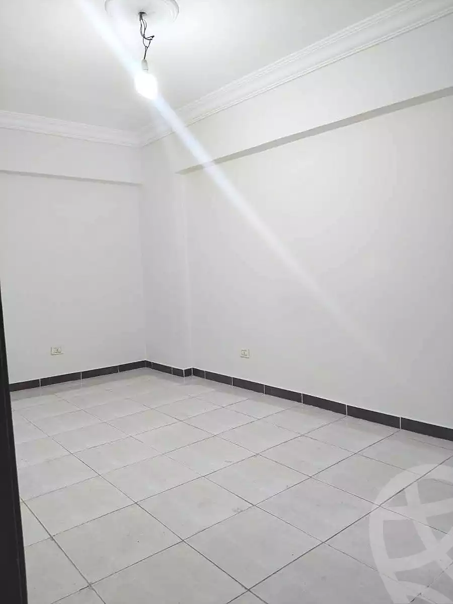 https://aqarmap.com.eg/ar/listing/7086262-for-rent-alexandria-miami-el-gaish-rd-st