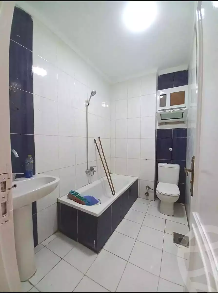 https://aqarmap.com.eg/ar/listing/7086531-for-sale-alexandria-el-asafra-shr-45