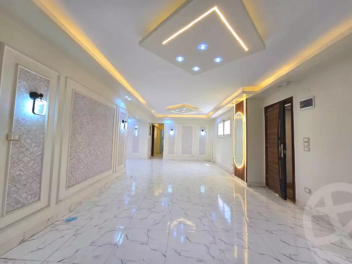 https://aqarmap.com.eg/ar/listing/7086582-for-sale-alexandria-miami-el-gaish-rd-st
