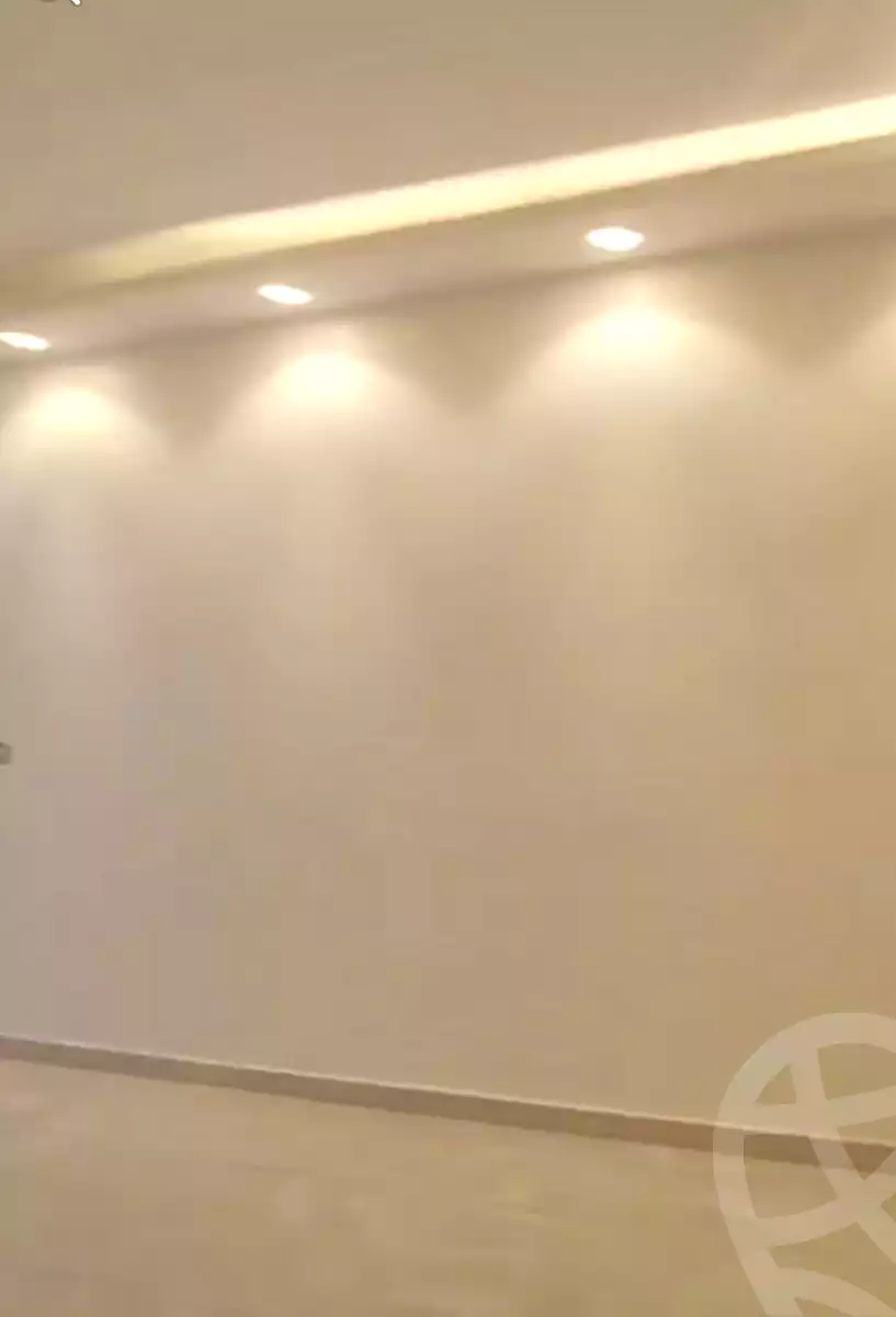 https://aqarmap.com.eg/en/listing/7086670-for-sale-cairo-helwan-hadayek-helwan-el-eshrein-st