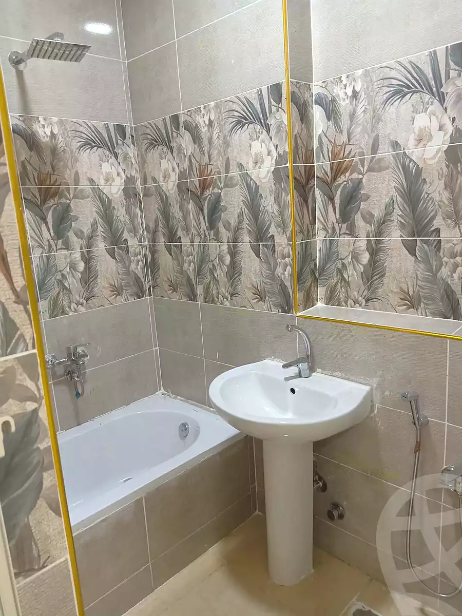 https://aqarmap.com.eg/en/listing/7086664-for-sale-cairo-helwan-hadayek-helwan-nile-corniche-st