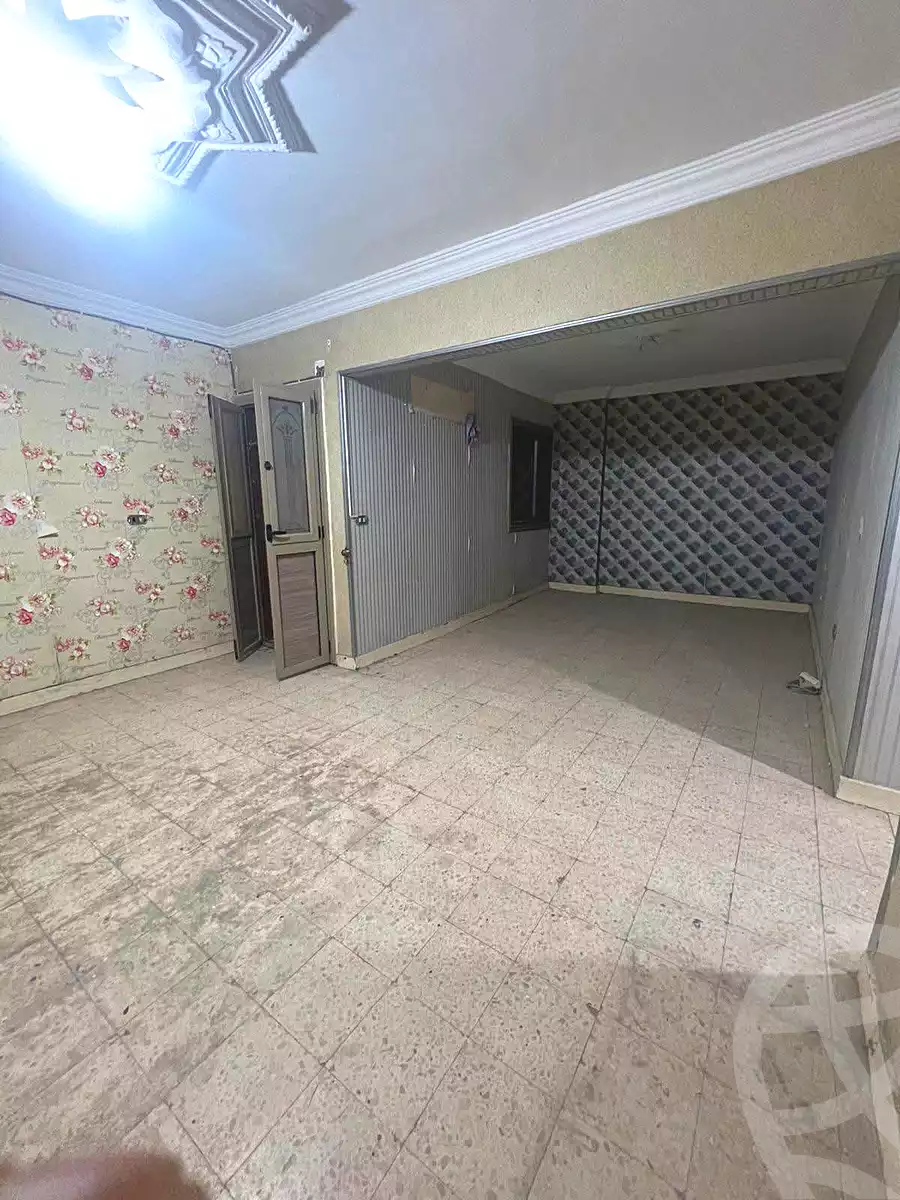 https://aqarmap.com.eg/ar/listing/7086854-for-sale-cairo-helwan-mahmoud-khater-st