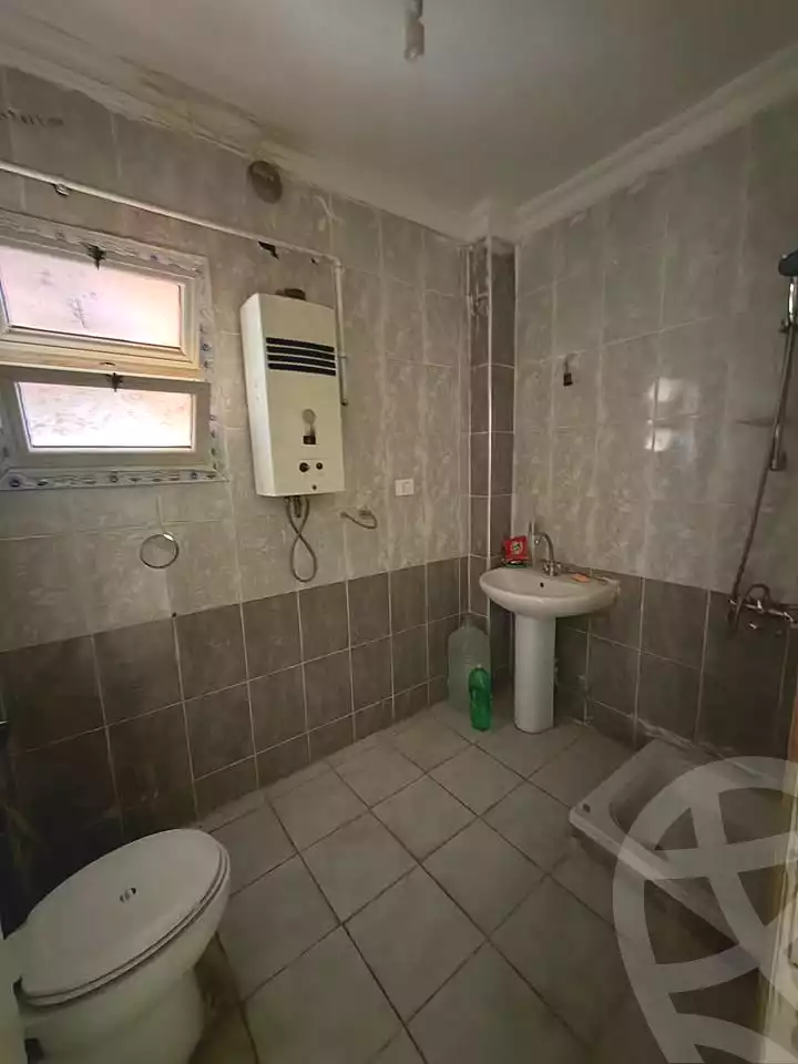 https://aqarmap.com.eg/en/listing/7087066-for-sale-cairo-15th-of-may-manteqat-el-90-fadan