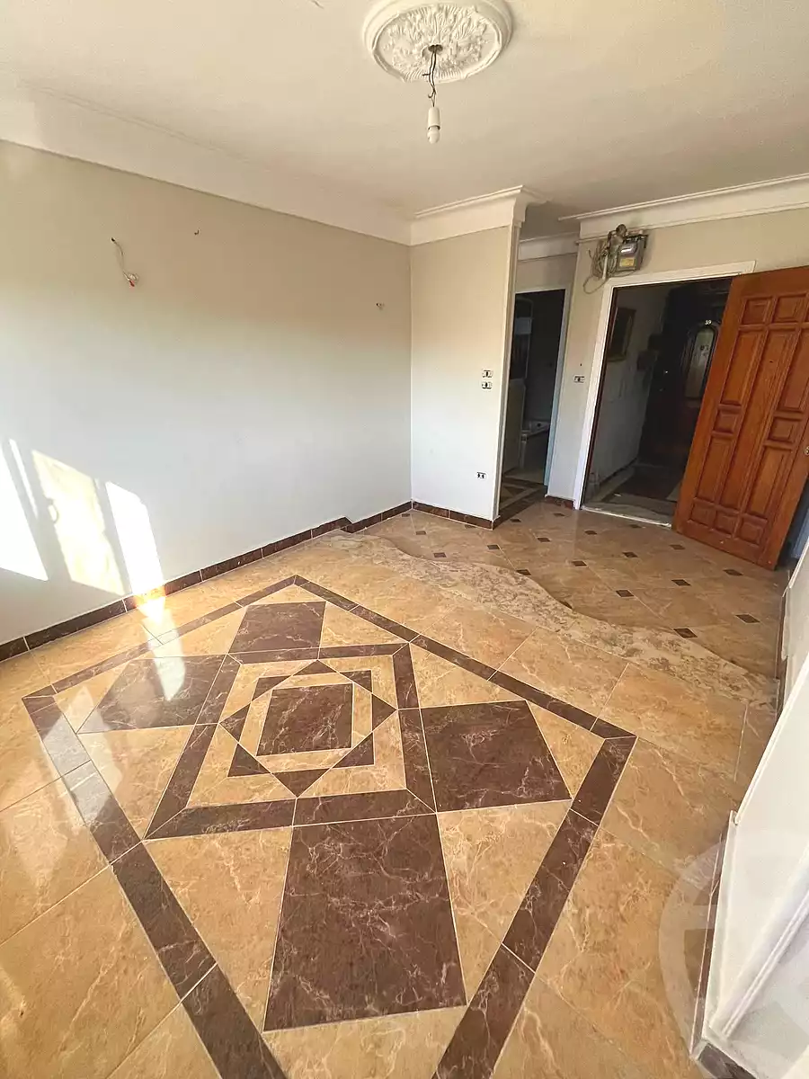 https://aqarmap.com.eg/ar/listing/7087095-for-sale-alexandria-lsywf-el-falki