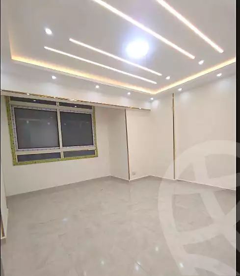 https://aqarmap.com.eg/ar/listing/7087835-for-sale-alexandria-miami-iskandar-ibrahim-st
