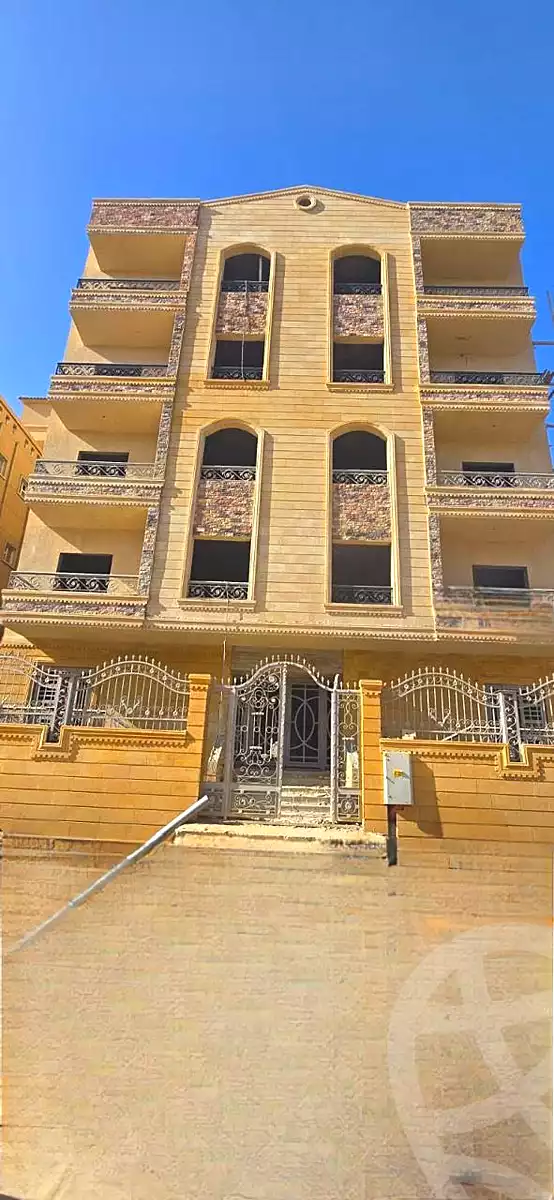 https://aqarmap.com.eg/ar/listing/7087906-for-sale-cairo-6th-of-october-el-tawsaat-el-shamalya-hy-2000-qt