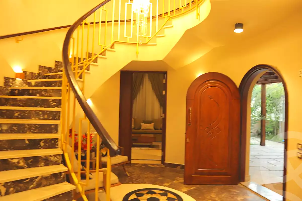 https://aqarmap.com.eg/ar/listing/7088318-for-sale-cairo-new-cairo-compounds-hyde-park-centre-ville-hyde-park