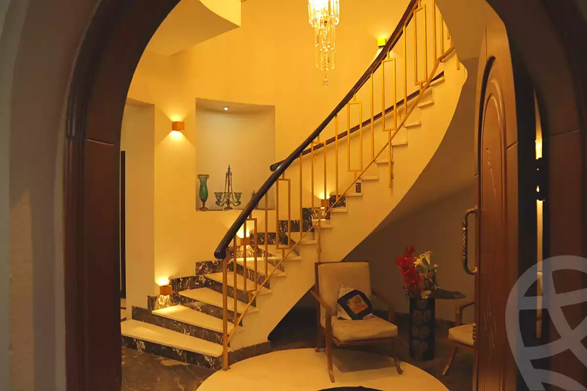 https://aqarmap.com.eg/en/listing/7088351-for-rent-cairo-new-cairo-compounds-hyde-park-centre-ville-hyde-park
