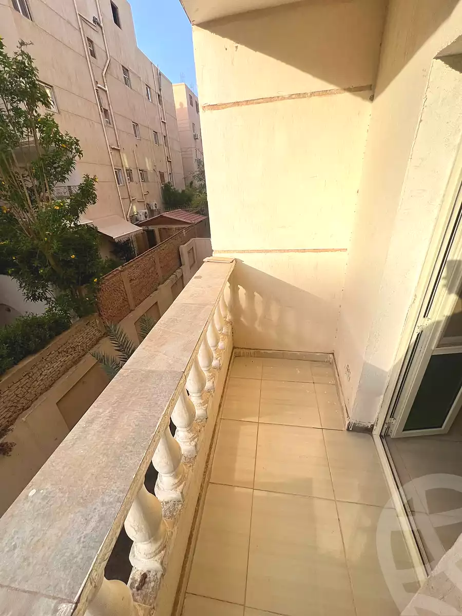 https://aqarmap.com.eg/ar/listing/7088407-for-sale-cairo-el-sheikh-zayed-city-el-hay-elasher-street-100