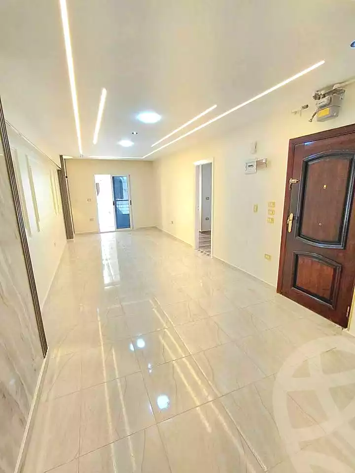 https://aqarmap.com.eg/ar/listing/7088699-for-sale-alexandria-miami-khld-bn-lwlyd