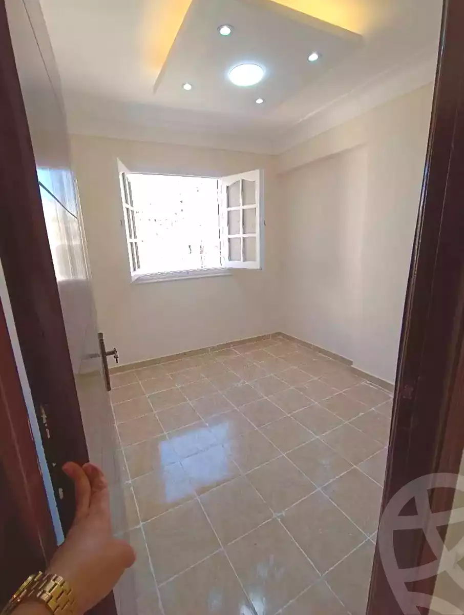 https://aqarmap.com.eg/en/listing/7089709-for-sale-alexandria-fyktwry-al-sayouf-st