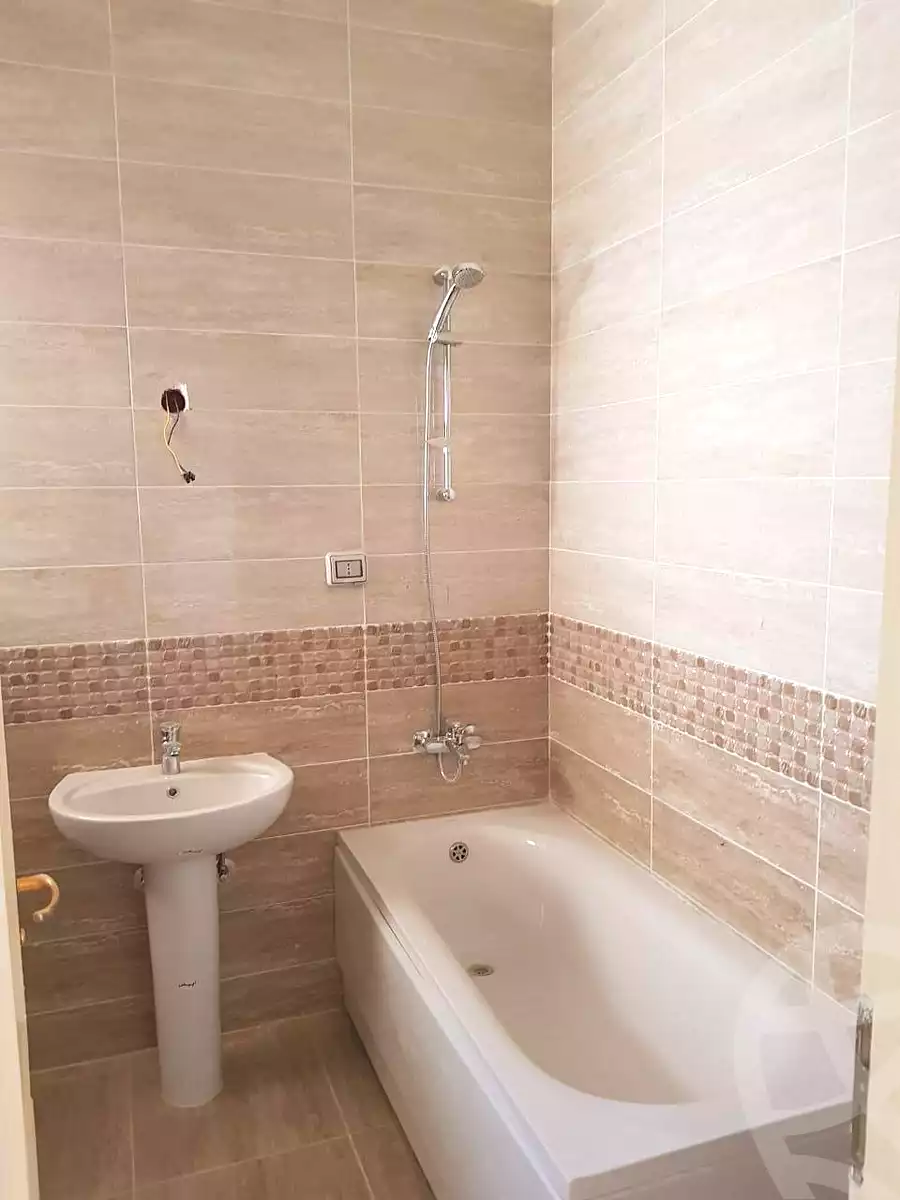 https://aqarmap.com.eg/en/listing/7089806-for-rent-cairo-new-cairo-lrhb-city-mtdd-lrhb-phase-9
