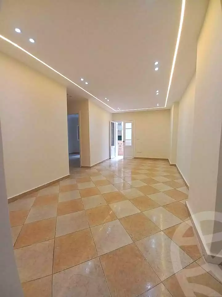 https://aqarmap.com.eg/ar/listing/7089905-for-sale-alexandria-el-asafra-l-sfr-bhry