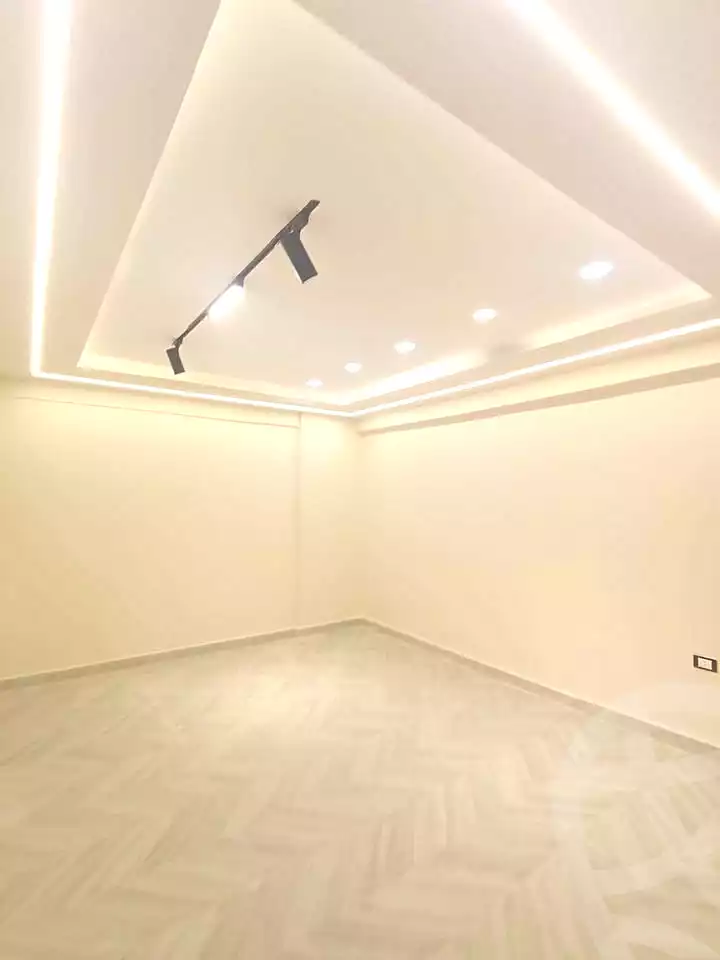 https://aqarmap.com.eg/ar/listing/7090508-for-sale-alexandria-al-agamy-el-hanouvel