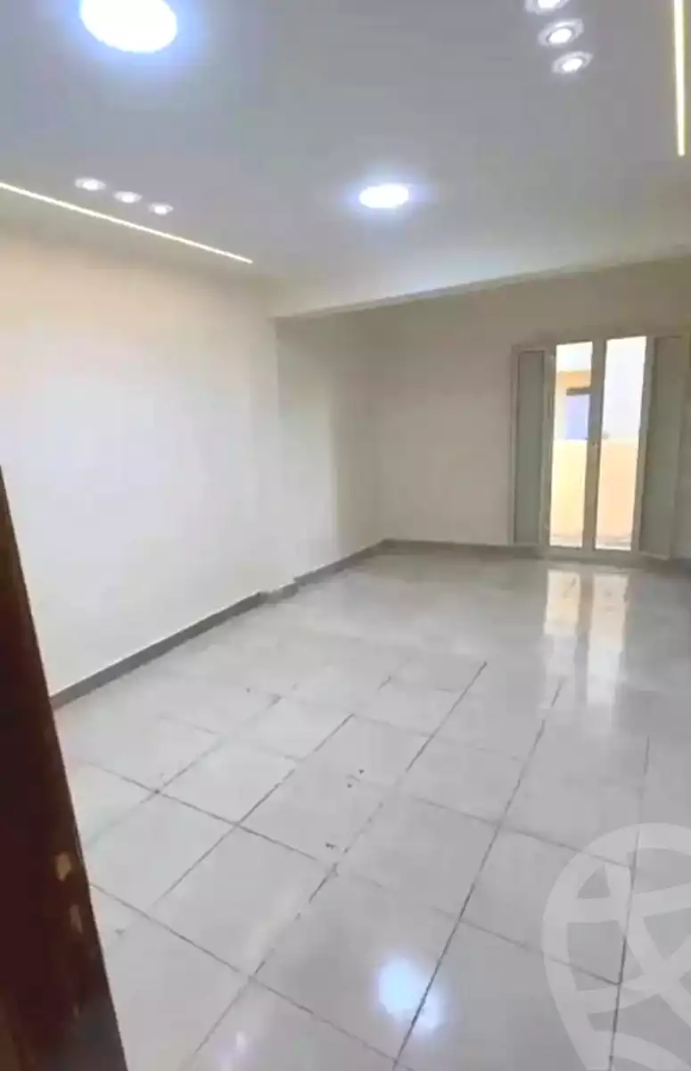 https://aqarmap.com.eg/ar/listing/7090532-for-sale-alexandria-el-asafra-shr-45