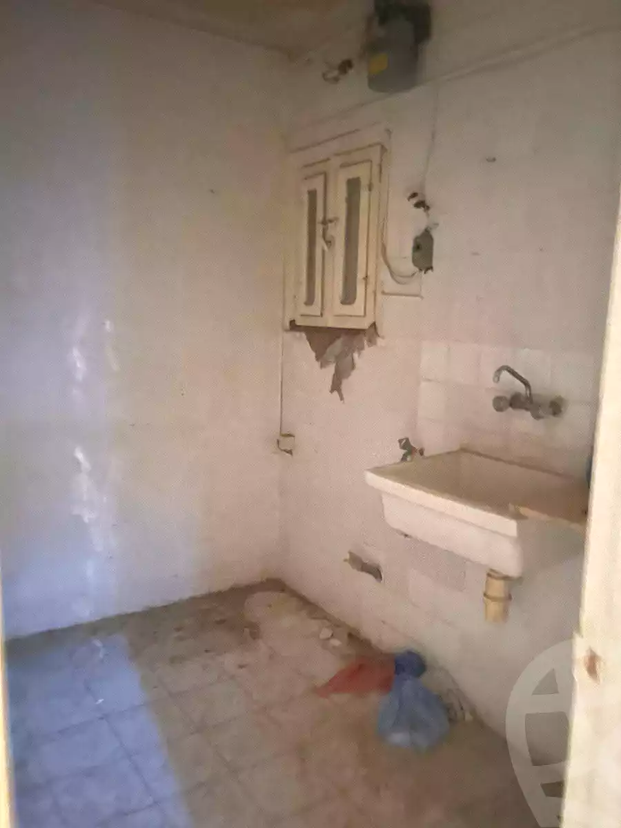 https://aqarmap.com.eg/ar/listing/7090720-for-sale-alexandria-al-agamy-lbytsh-al-andalous-wa-al-hgaz-st