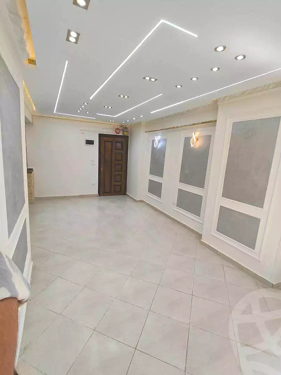 https://aqarmap.com.eg/ar/listing/7091172-for-sale-alexandria-el-asafra-l-sfr-bhry