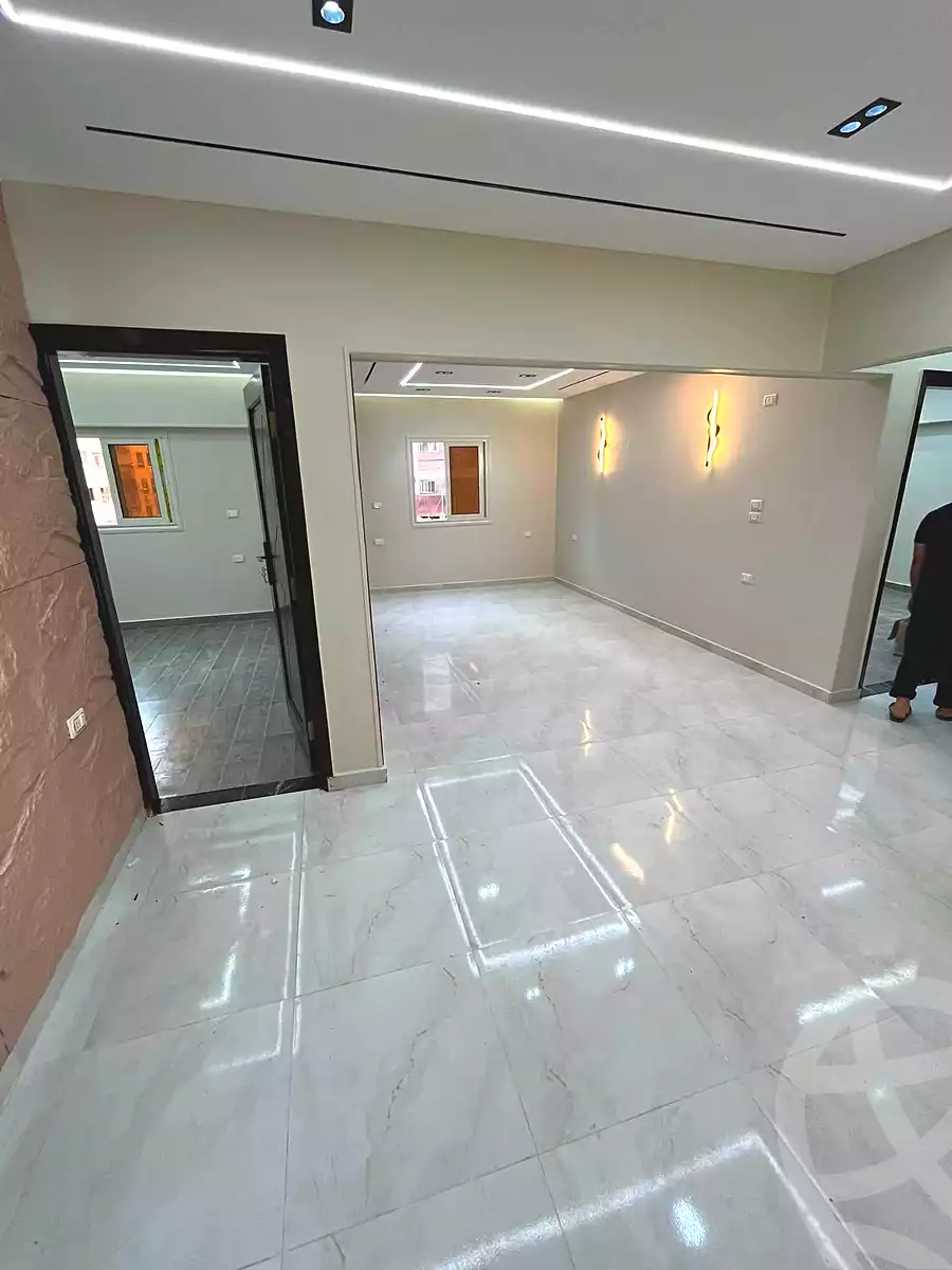 https://aqarmap.com.eg/ar/listing/7091362-for-sale-cairo-el-haram-el-lebeny-el-magzar-el-aly-st