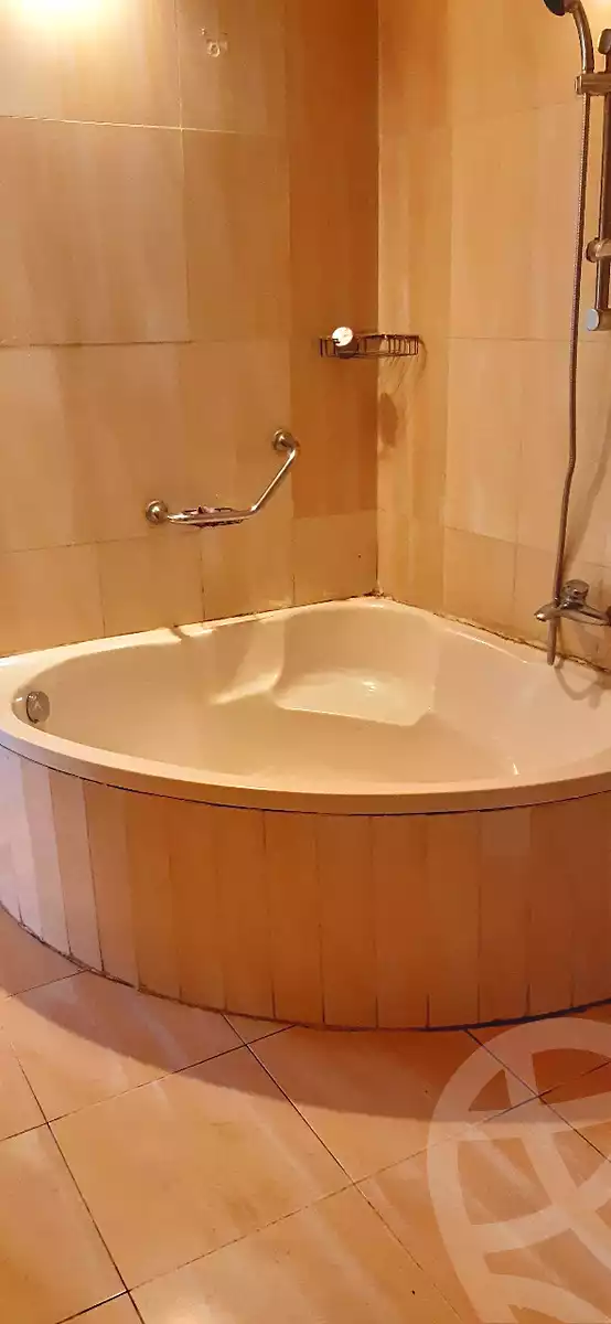 https://aqarmap.com.eg/en/listing/7091360-for-sale-cairo-el-haram-bolak-el-dakror-nahia-st