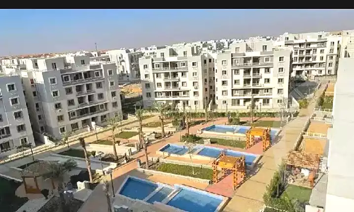 https://aqarmap.com.eg/ar/listing/7091816-for-sale-cairo-new-cairo-compounds-jyd