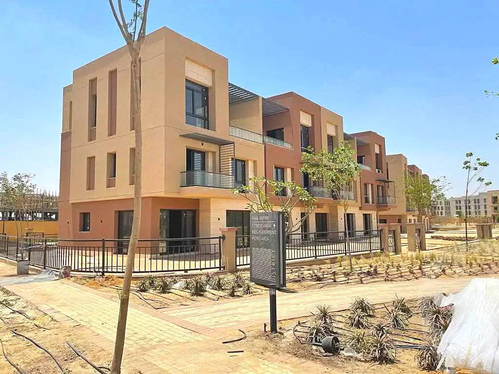 https://aqarmap.com.eg/ar/listing/7091933-for-sale-cairo-new-cairo-compounds-district-5-d-park-district-5-compound-marakez