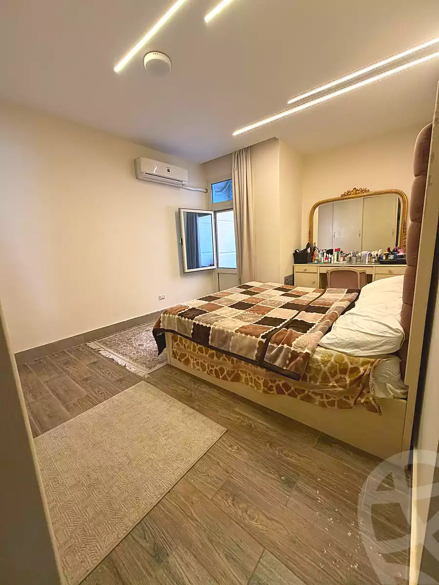 https://aqarmap.com.eg/ar/listing/7091948-for-sale-cairo-new-cairo-el-narges-el-narges-2-pilot-halawany-st