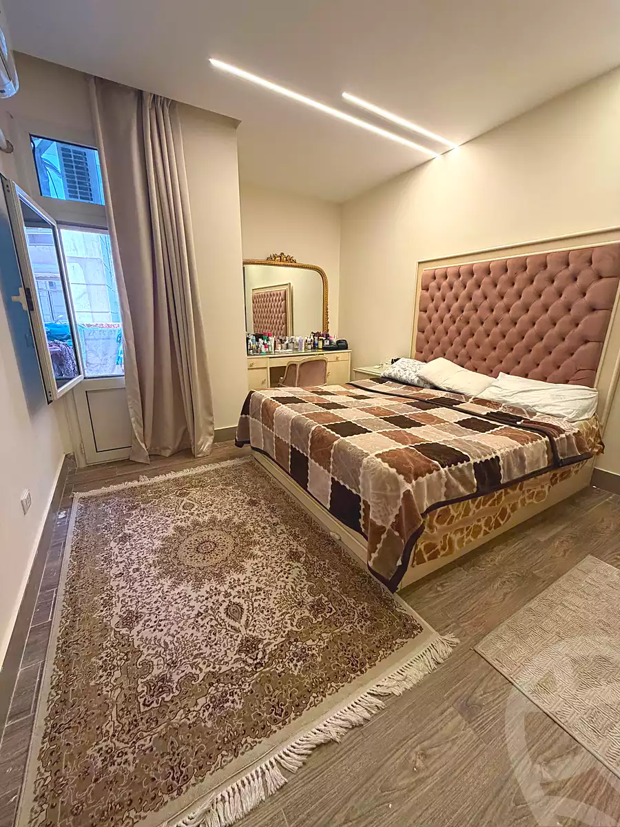 https://aqarmap.com.eg/ar/listing/7091948-for-sale-cairo-new-cairo-el-narges-el-narges-2-pilot-halawany-st