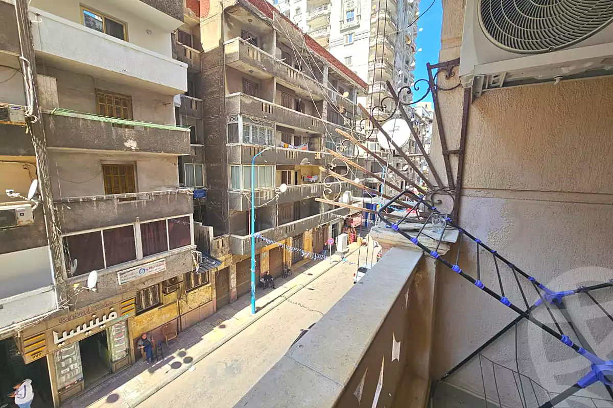 https://aqarmap.com.eg/en/listing/7092453-for-sale-alexandria-camp-cesar-port-said-street