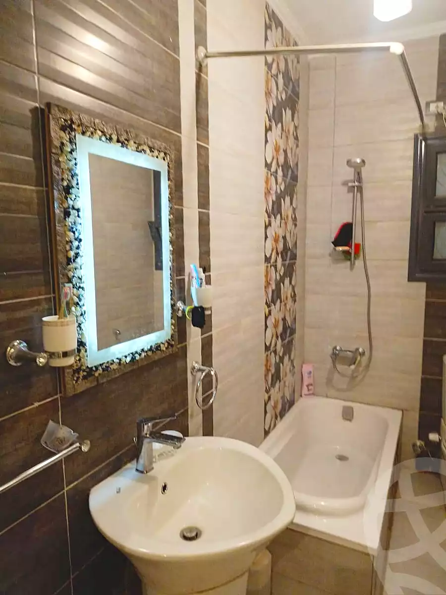 https://aqarmap.com.eg/en/listing/7092747-for-sale-cairo-elnozha-Streettt-27