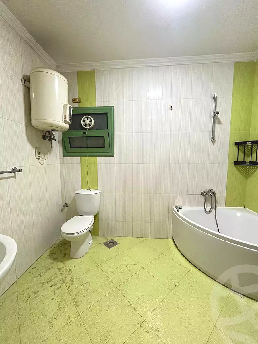 https://aqarmap.com.eg/en/listing/7093195-for-sale-cairo-new-cairo-el-ahyaa-fifth-neighborhood-street-28
