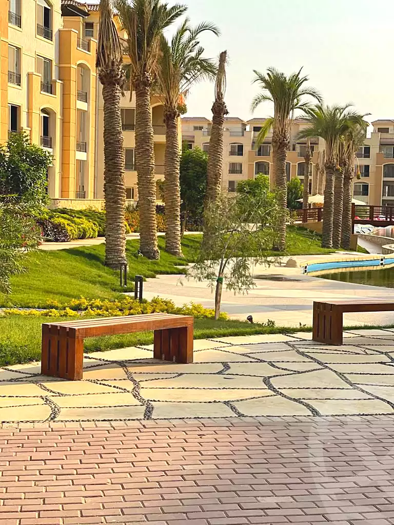 https://aqarmap.com.eg/ar/listing/7093077-for-sale-cairo-new-cairo-compounds-stwn-ryzydns-by-ar-y-llttwyr