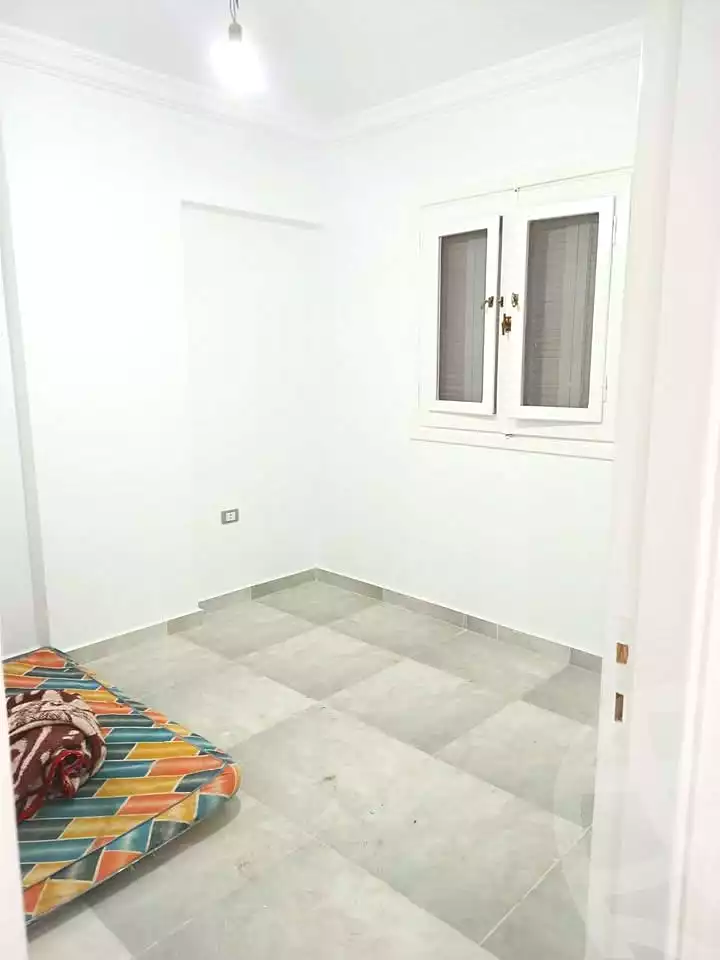 https://aqarmap.com.eg/en/listing/7075617-for-sale-alexandria-al-agamy-bw-ywsf-hosni-mubarak-st