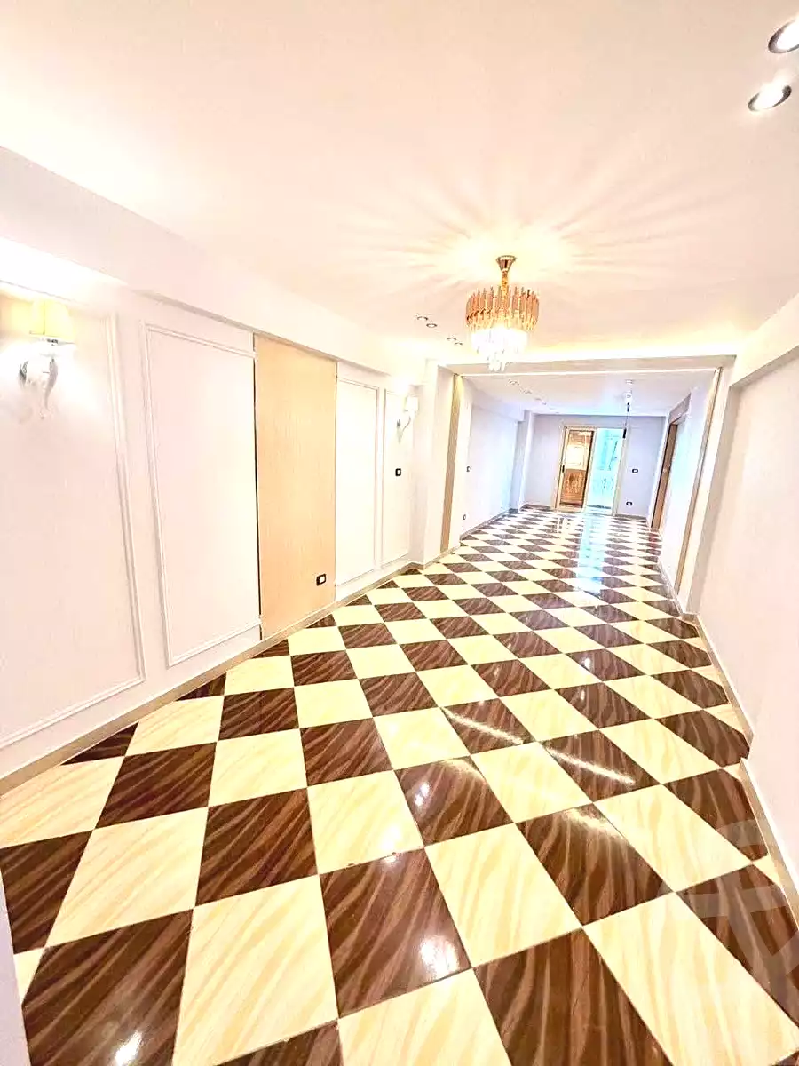 https://aqarmap.com.eg/ar/listing/7093372-for-sale-alexandria-sydy-bshr-sydy-bshr-bhry-shr-khld-bn-lwlyd