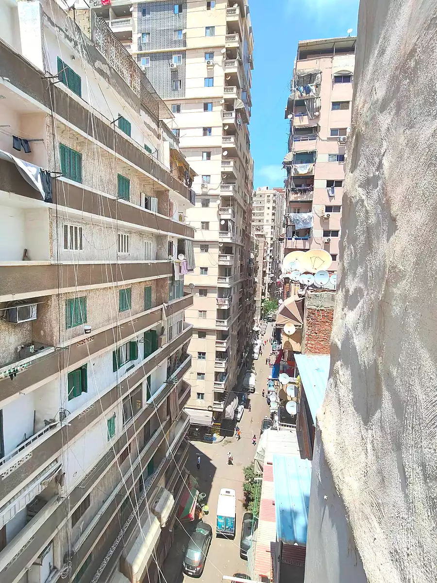 https://aqarmap.com.eg/ar/listing/7093381-for-sale-alexandria-el-asafra-l-sfr-bhry