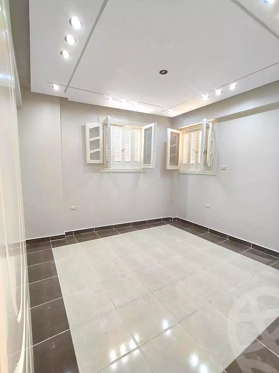 https://aqarmap.com.eg/ar/listing/7093445-for-sale-alexandria-sydy-bshr-sydy-bshr-bhry-khalil-hamada-st